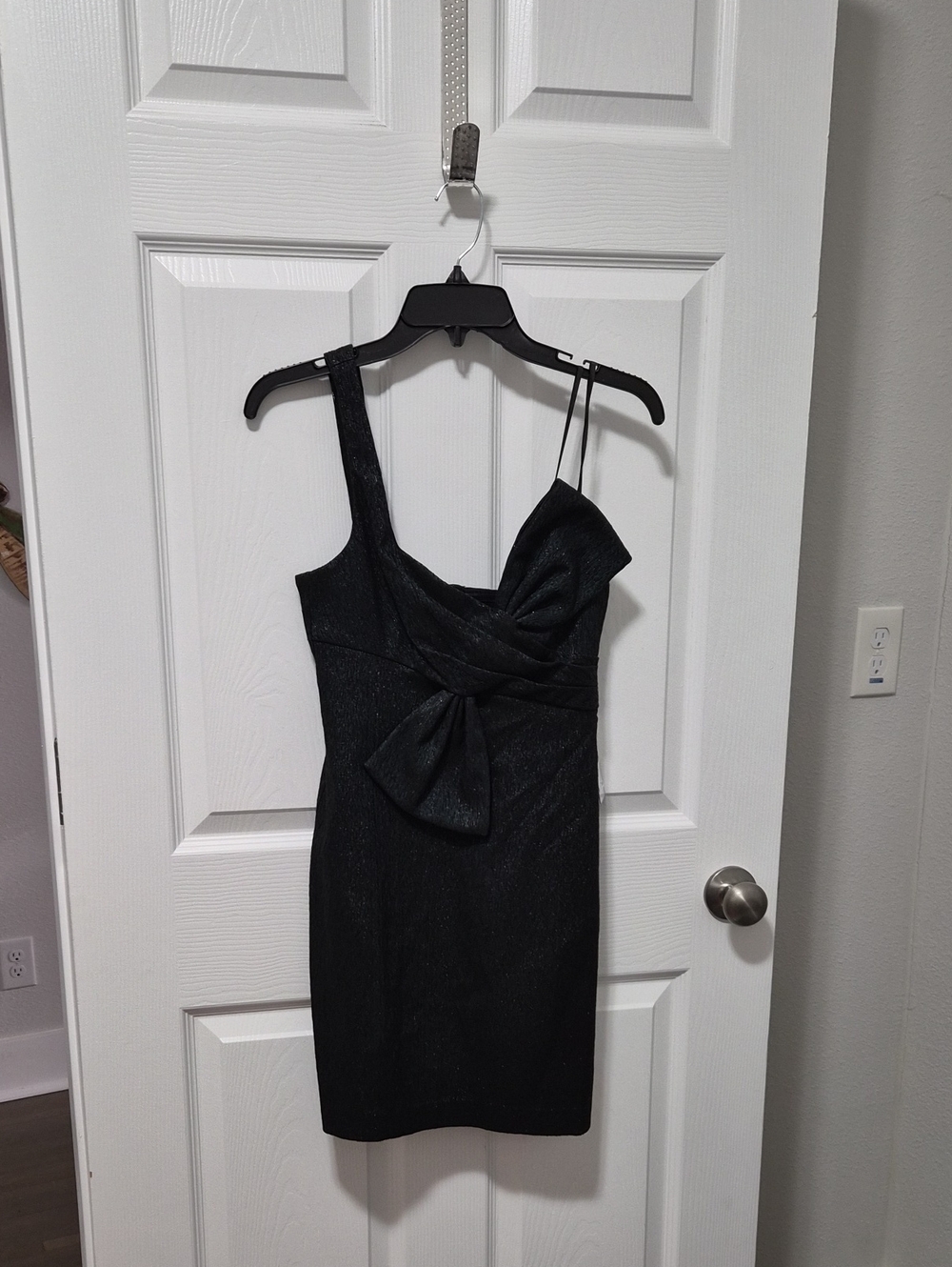 Women's Black One-Shoulder Bow Detail Dress
